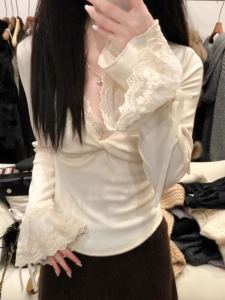 Double-Sided Velvet Lace V-Neck Long Sleeve Womens Base Shirt Autumn Winter Slim Fit Inner Wear Pure Desire Outerwear Bell Sleeve T-Shirt Top