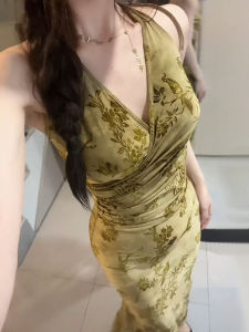 Xin Zhengyan Retro V-Neck Bodycon Dress Slim Fit Polyester Summer Printed Dress for Casual Occasions