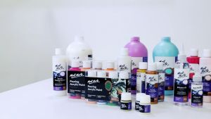 Mont Marte Pouring Acrylic Paint Premium 240ml (8.12oz)