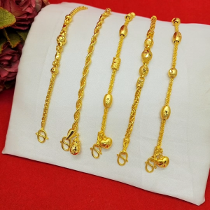 สร้อยข้อมือทองห้อยจี้ คละแบบ ความยาว 6.5-7.5 นิ้ว เทียบเท่า 1 บาท ชุบทอง ดีไซน์สวย แฟชั่น พร้อมส่ง
