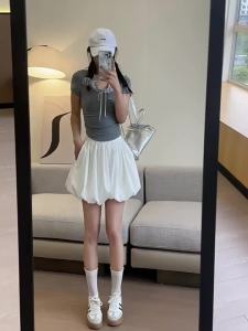 HSTYLE | Quần Short A-line Dáng Suông Cao Waisted Kiểu Nụ Hoa