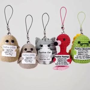 Mặt Dây Chuyền Móc Len Handmade Hình Thú Bông Dễ Thương Kiểu Dây Đeo Thiết Kế Mèo Khoai Tây Vui Nhộn Mang Lại Năng Lượng Tích Cực Dùng Làm Vật Phẩm Hỗ Trợ Cảm Xúc.