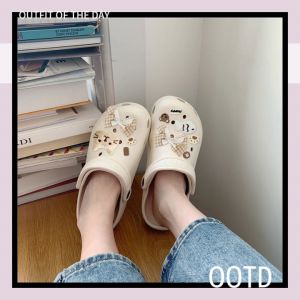 LHSunday เดอะเบส รองเท้าแฟชั่นแบบสวมหัวโตวัสดุทำจากยางคุณภาพดี พื้นนิ่มใส่สบายเลือกได้ 2 สี ของดีๆแบบนี้ห้ามพลาด