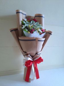 ช่อกุหลาบธนบัตร ช่อเงินดอกกุหลาบ  #ของขวัญวันเกิด #งานรับปริญญา (เก็บเงินปลายทางทักแชตนะคะ)