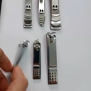 Gunting Kuku Bahan Stainless Steel Warna Untuk Manicure / Pedicure / gunting Kuku Warna Stainless K19 K21
