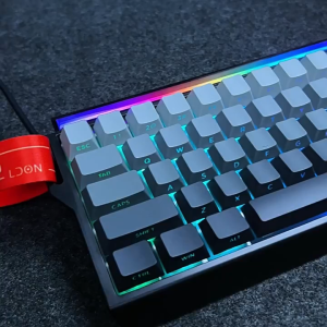 Vatti LDON Made68 Magnetic Keyboard RGB Backlight 68-Key Compact Layout Tri-Mode Connectivity for Esports Gaming