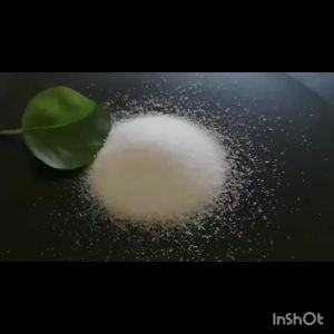 แมกนีเซียมซัลเฟตสีขาว MgSO4 สำหรับสีใบเขียว แบ่งบรรจุถุง 1 กก. สำหรับสวนและพืช แบบผงเกล็ดสีขาว (ดีเกลือฝรั่ง) ดวงตะวันเพชร