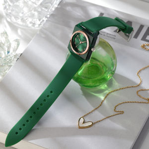 Ladies Fashion Simple Literary Style Silicone Strap Quartz Movement Watch