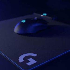 Logitech G POWERPLAY 2 Wireless Charging Mouse Pad for Compatible Logitech G Gaming Mice 34.5 X 28.4 cm for PC/Mac