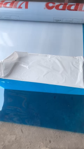 ( Khổ cao1.22m x dài 1m x dày 0.8 zem) tấm nhựa phẳng poly lấy sáng màu xanh che nắng che mưa.