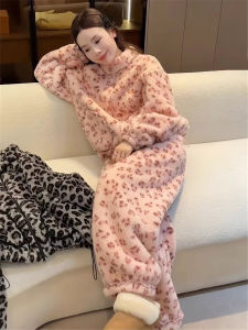 Unique Warm Winter New Style Ladies Home Suit Set