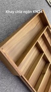 Khay chia ngăn mở rộng bằng gỗ màu nâu hạt dẻ KCN24