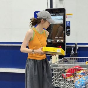 CHOEFULYN | Round Neck Color-block Knit Tank Top Outerwear Inner Wear