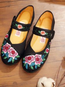 Beijing Ladies Dance Shoes Embroidered Slip-On Flat Heel Traditional Chinese Style Womens Footwear Cloth Upgraded Version