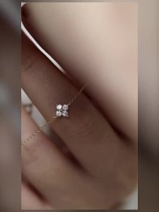 ANENJERY Zircon Four Leaf Flower Chain Bracelet for Women Niche Simple Desgin Party Jewelry Accessories