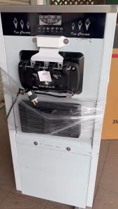 3 หัวจ่าย แบบตั้งโต๊ะ เครื่องทำไอศครีมซอฟเสริฟ