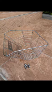 ตะกร้าหน้า รถมอเตอร์ไซค์ ตะกร้าเวฟ HONDA WAVE - 110i NEW/125R/125i/ (รวมรุ่น)สแตนเลสแท้  ทรงสวย แข็งแรง มีบูทแถมและน็อตราคาต่อชุด