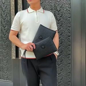 Mens Clutch Bag Designer Woven Leather Bag Fashion Design Simple Envelope Bag Large Capacity