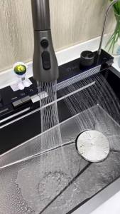 Whale Sink Kitchen Honeycomb Stainless Steel Vegetable Washing Basin Household Dishwashing Sink Drop-in Sink Double Waterfall Large Single Sink