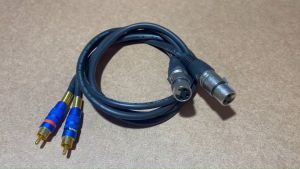 สาย XLR เมีย to RCA (จำนวน 2 เส้น)