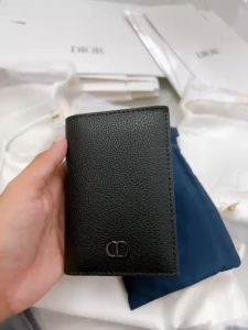 Ví Đựng Thẻ Dior Kèm Túi Vải Dây Rút 11 x 7.5 cm