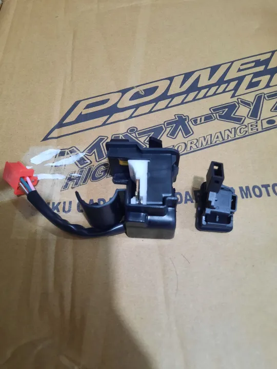 SAKLAR%20HOLDER%20KIRI%20SET%20FAZZIO%20FLEEGO%20MIO%20GEAR%20GRAND%20FILANO%20(SET%20TOMBOL%20DIM,KLAKSON,SEN)%20-%20Image%205