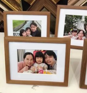 Bangkokframe-กรอบรูปชุด-กรอบรูปไม้สัก-กรอบไม้สักสีน้ำตาล กรอบรูปชุด 5 และ7 ชิ้น