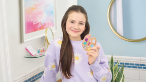 Make It Real Work of Art Cosmetic Set (2470) Safety Non-Toxic Cosmetic Makeup Kit Teen Kids for Girls