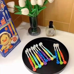 Hộp 12 bàn chải SWEET&COCO xinh xắn xho bé yêu