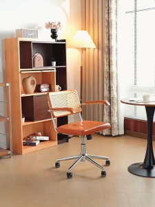 เก้าอี้ เก้าอี้หนัง เก้าอี้คอมพิวเตอร์ ด้วยหวายสานพนักพิง มีราวจับ ความสูงสามารถปรับได้ มีล้อ