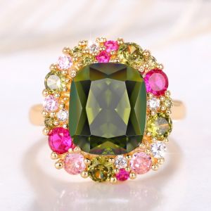 Huitan Gorgeous Green Cubic Zirconia Ladys Rings Newly Designed Colorful CZ Wedding Anniversary Party Fashion Jewelry for Women