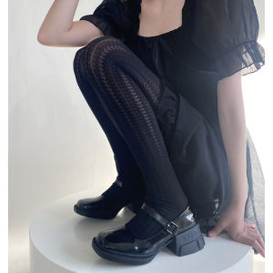 New Retro Heart 3D Stripe Pattern Knitted Base Layer Tights Womens Popular INS Solid Color Niche Personality Pantyhose