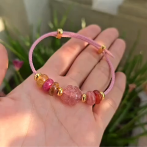 Q2610 Vòng ngũ điếu Tourmaline đa sắc cỏ 4 lá Thạch Anh Dâu Hồng hợp Thổ - Phong Thủy TUDO