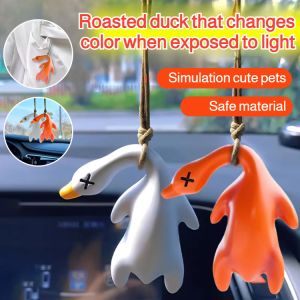 🌟【Ultraviolet color change】🌟Ultraviolet color change roast duck pendant Cute roast duck shape temperature sensitive color change keychain Internet celebrity same roast duck color change keychain bag pendant