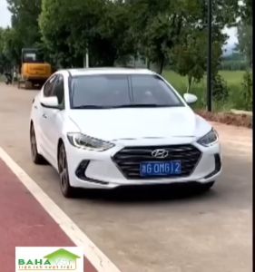 BƠM LỐP Ô TÔ DI ĐỘNG CÓ MÀN HÌNH HIỂN THỊ KỸ THUẬT SỐ - VỪA LÀ ĐÈN LED CHIẾU SÁNG "BAHAMAR"