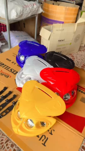 ชุด โคมไฟหน้าแต่ง 12V สีมากมาย เพื่อแต่งหน้า บรรจุภัณฑ์ขั้วไฟหน้า สำหรับแปลงใส่รถ