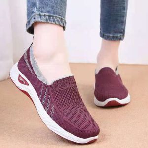 Best Sellers Women Korean Fashion Breathable Slip On Sneakers Low Cut Non-Slip Comfort Casual Rubber Shoes For Women