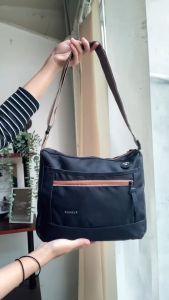 Tas Selempang Robin Pushop: Desain Modern untuk Pria