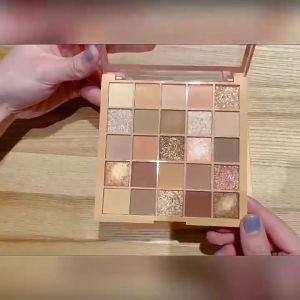 Capel 25 màu may mắn Rubik Cube Eyeshadow Ngọc trai mờ sequins Eyeshadow FAVOURIE