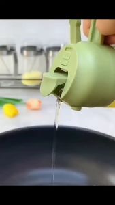 ขวดสเปรย์น้ำมัน 2in1 ขวดควบคุมน้ํามัน คุณสลับระหว่างละอองละเอียดและควบคุมการเทน้ำมันได้ ประหยัดพื้นที่ครัวอันมีค่า ที่ฉีดน้ำมัน ขวด