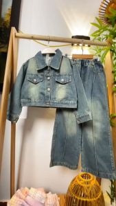 Bộ dài tay bé gái vải bò 5-10 tuổi áo cropto quần ống suông dáng thời trang