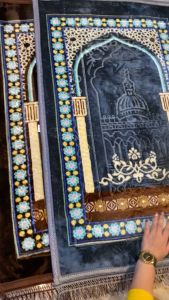 Sajadah Kiswah Bulu Halus Motif Ukuran 70X110