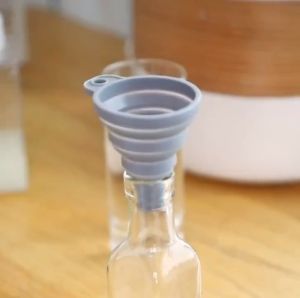 Corong Silikon Lipat Serbaguna Minyak Air Portable Dapur Silicone Mini
