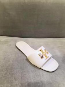 Leather womens shoes - Summer outerwear luxury style single-strap sheepskin fashion metal buckle beach sandals for vacation