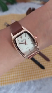 D.G.C Jam Tangan Wanita Kulit Bentuk Segi Empat Tali Kulit Original Women Watch Retro Quartz Korean Style