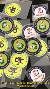 Hình ủi ép nhiệt-Logo Sticker đồng phục trường học ủi áo tại nhà-công nghệ in pet chuyển nhiệt ủi trực tiếp bằng bàn ủi.bàn là.máy ép nhiệt-Luck