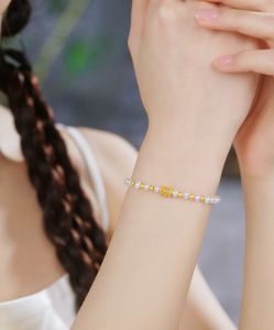 ZHOU LIU FU 周六福 S925 Sterling Silver Freshwater Pearl Bracelet with Delicate Design Perfect Gift for Girls 17cm X1915194