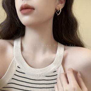 Elegant Heart Shaped Stud Earrings for Women Simple Unique Fashion Jewelry Alloy Plated Silver Gold Korean Style Fresh out