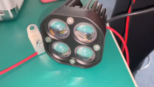 MQQHOMEE ไฟตัดหมอก12V สองสี3นิ้ว60Wไฟบาร์รถมอเตอร์ไซค์ LED ลำแสงตัดกันออฟโรด DRL 4X4เรือรถบรรทุกรถแทรกเตอร์