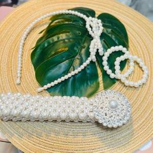 ชุดไทย🌸 พลอยมุก🌸ตกแต่งด้วยระบายอก น่ารักๆ❤️เซ็ต 👚เสื้อ+โจงกระเบน พร้อมจัดส่ง🚗